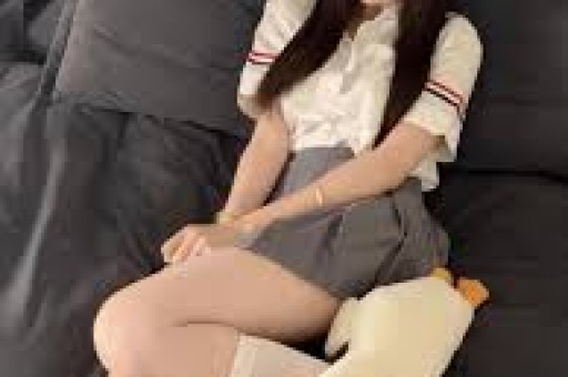 黄景瑜和王玉雯被拍到凌晨同返酒店一小时后双发声明辟谣